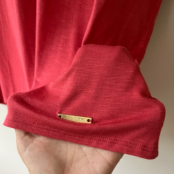 Jones New York Sz L Oversized Red Stretch Blouse Cutouts Shoulder Top - Picture 5 of 8